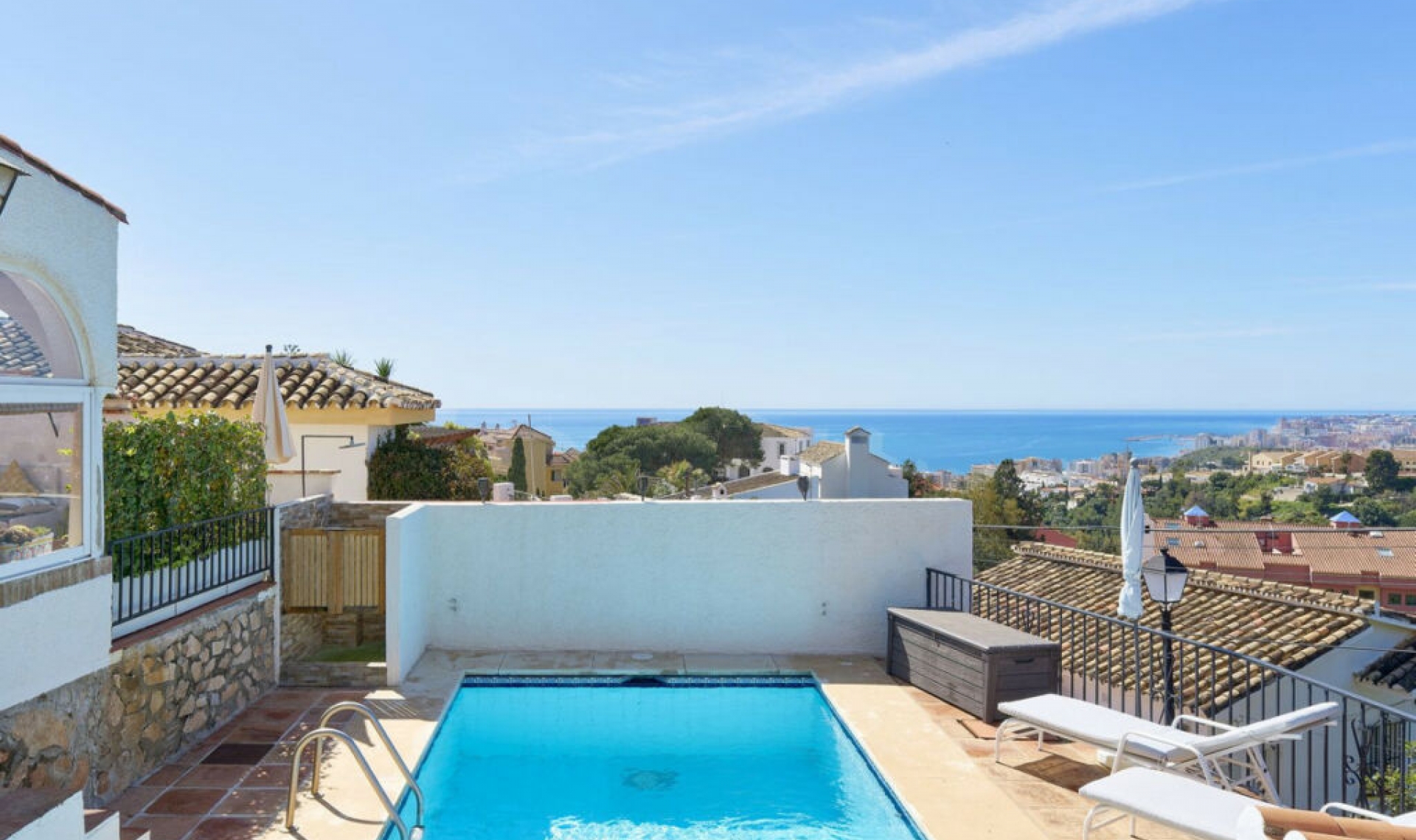 Resale - House -
Fuengirola