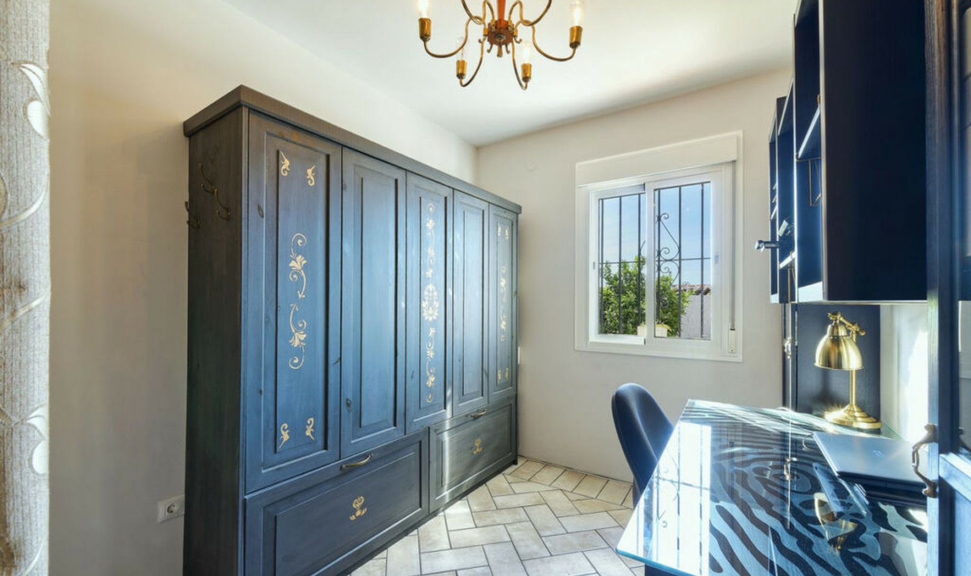 Resale - House -
Fuengirola