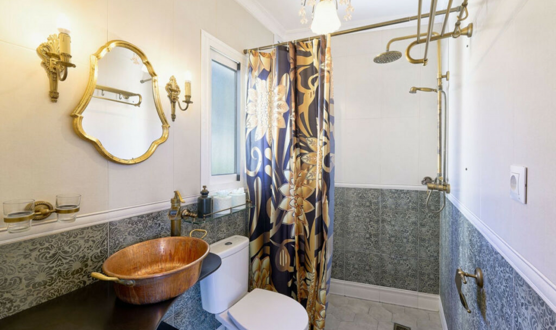 Resale - House -
Fuengirola