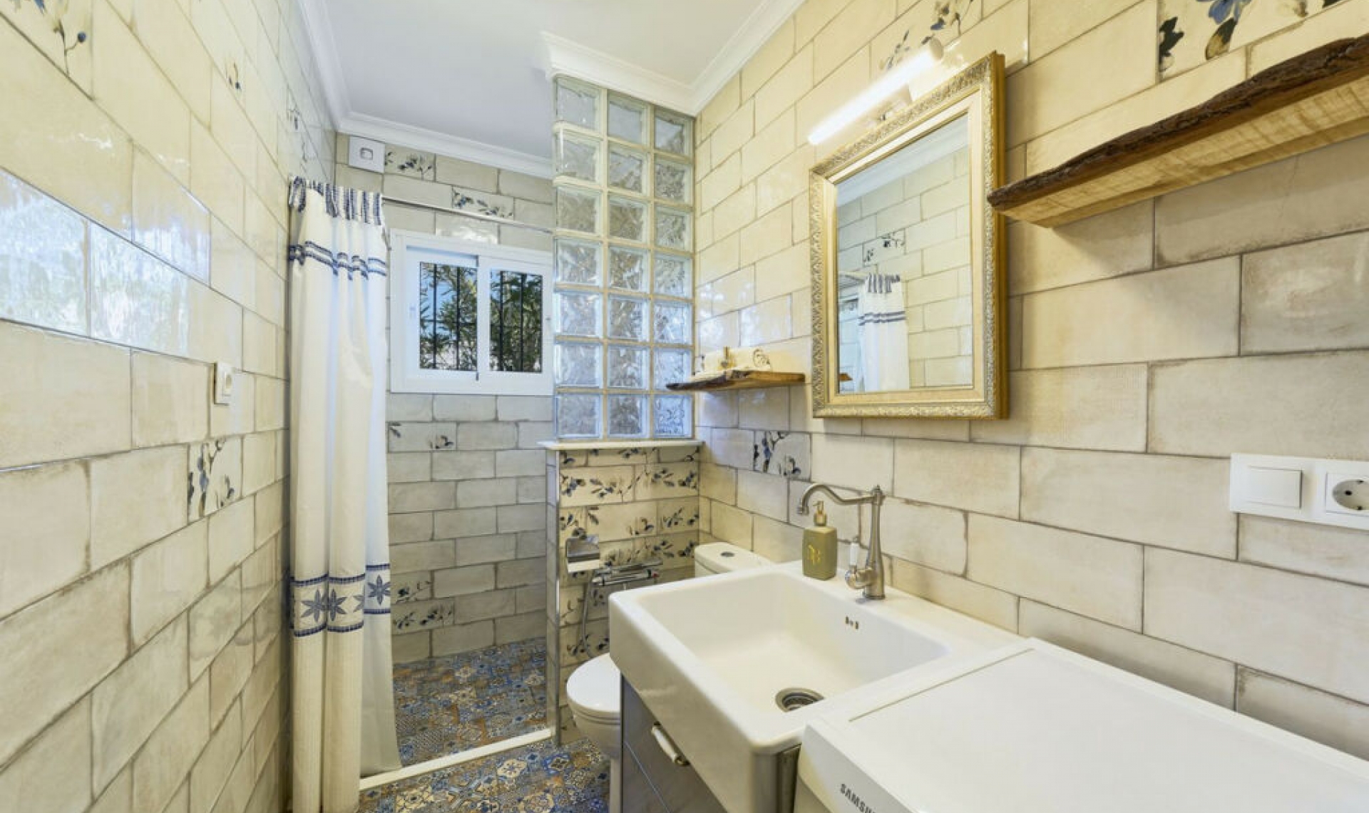 Resale - House -
Fuengirola