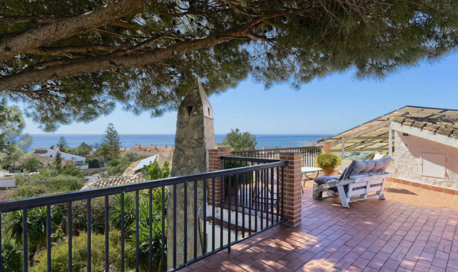 Resale - House -
Fuengirola