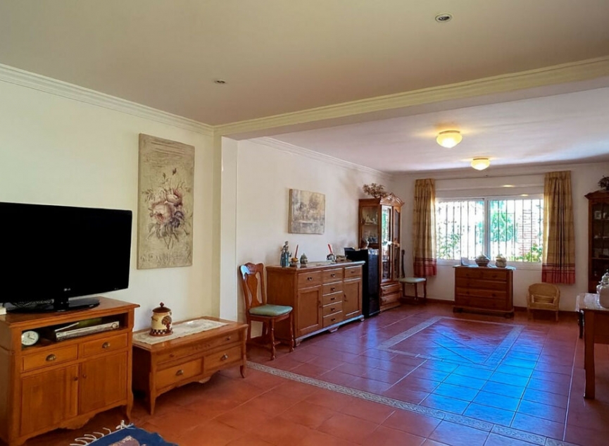 Resale - House -
Fuengirola