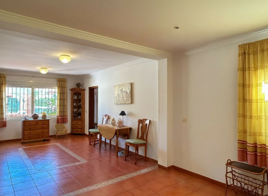 Resale - House -
Fuengirola