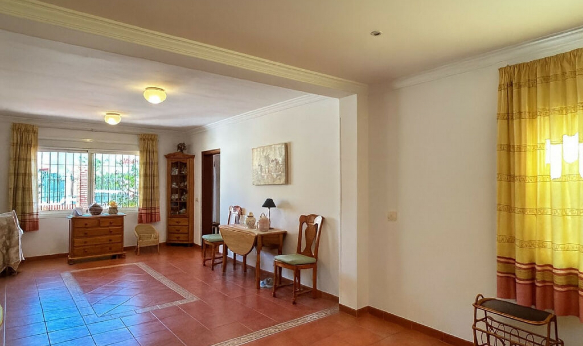 Resale - House -
Fuengirola