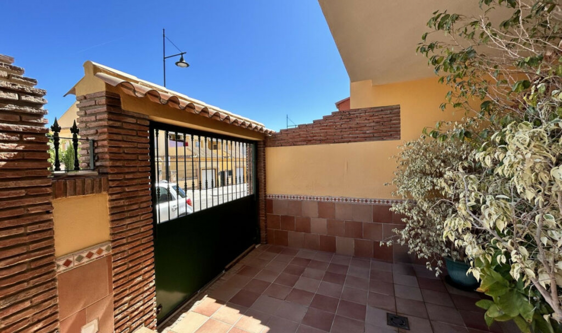 Resale - House -
Fuengirola