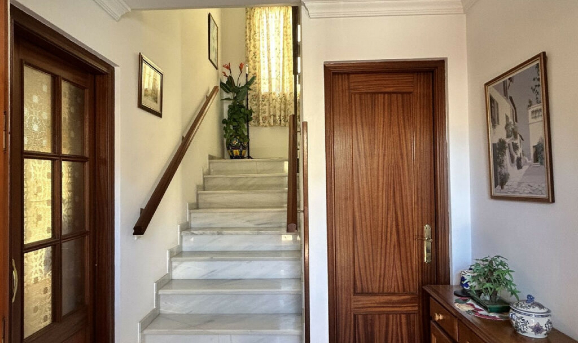 Resale - House -
Fuengirola