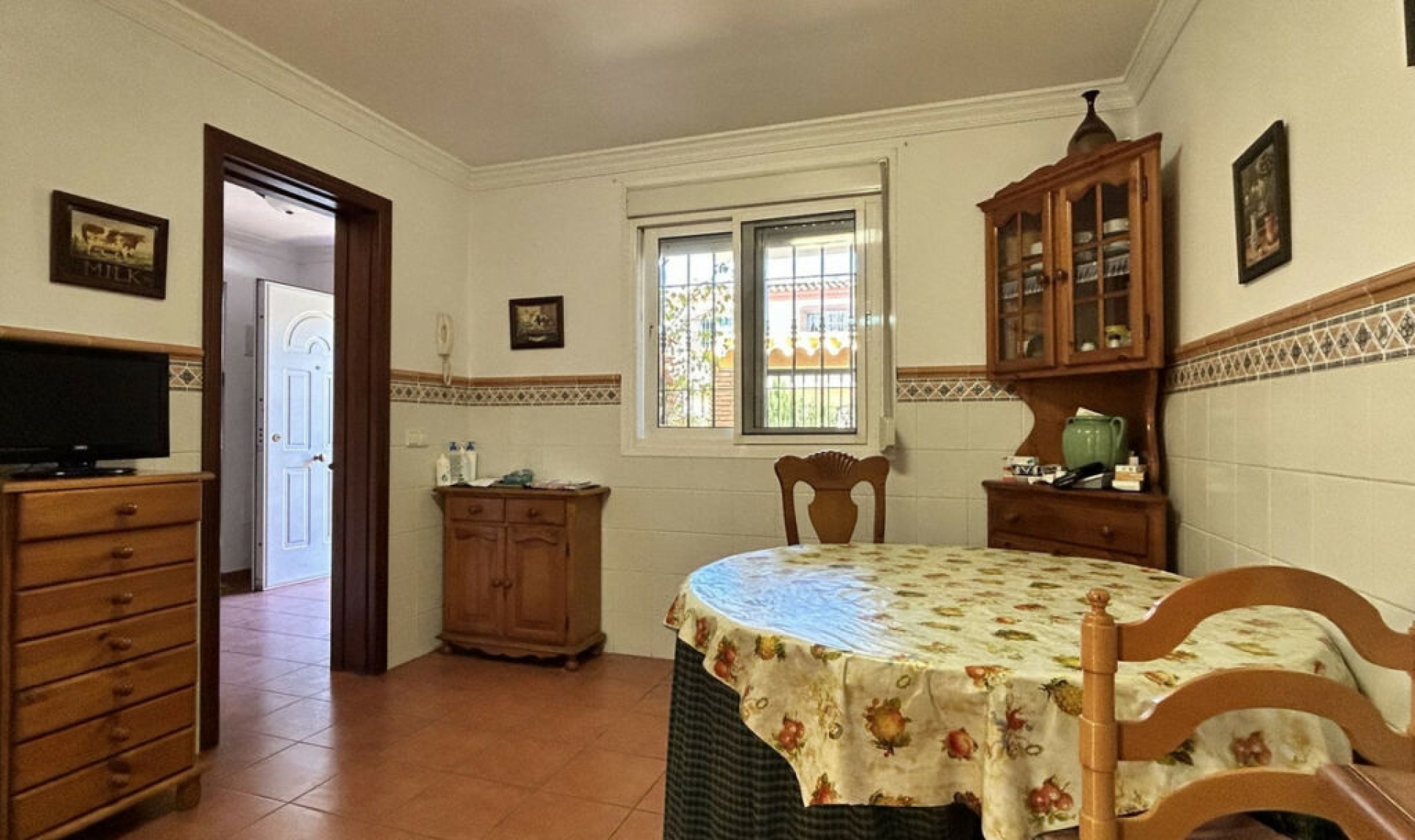 Resale - House -
Fuengirola