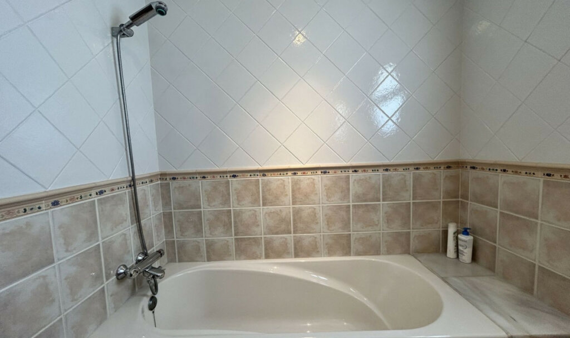 Resale - House -
Fuengirola