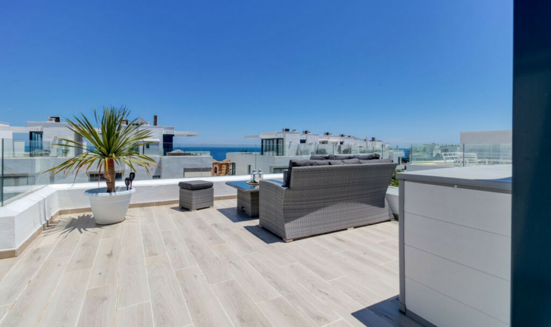 Resale - House -
Fuengirola