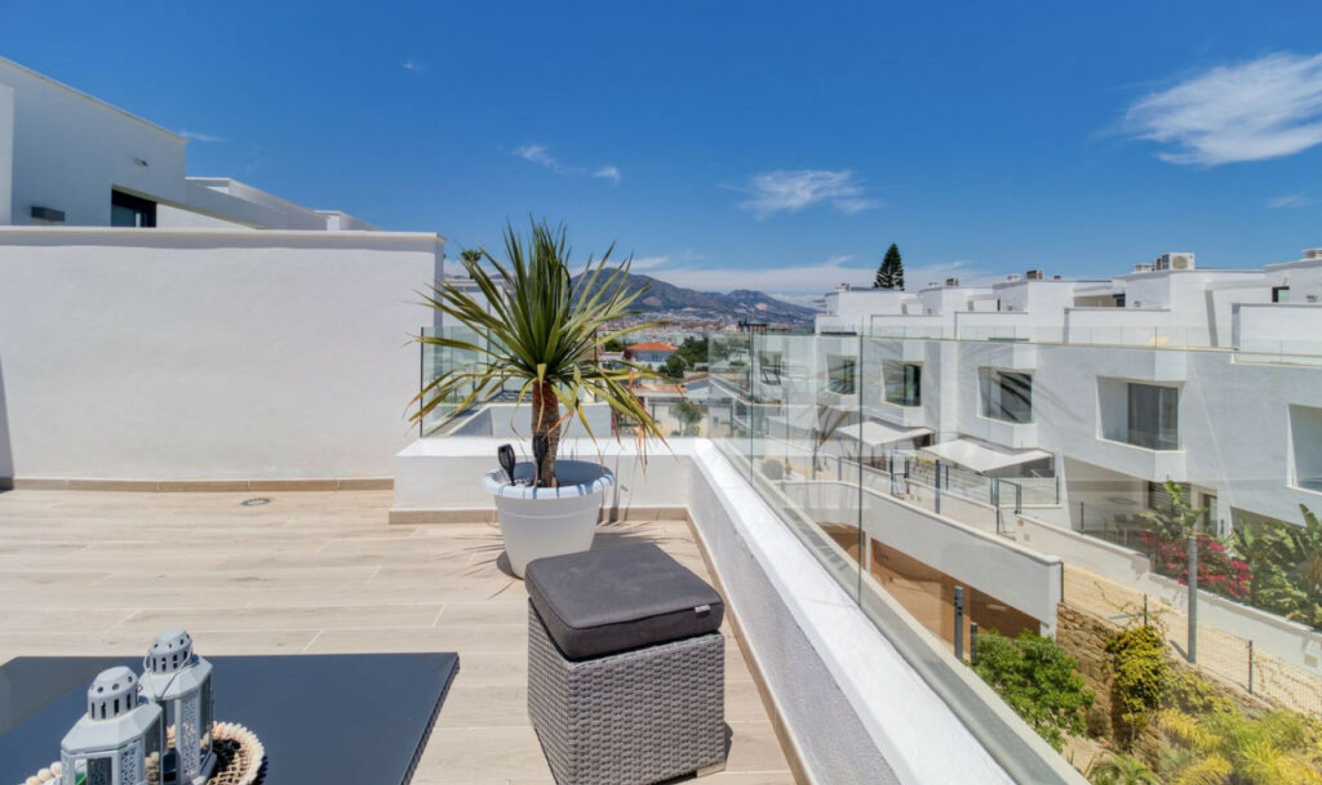 Resale - House -
Fuengirola