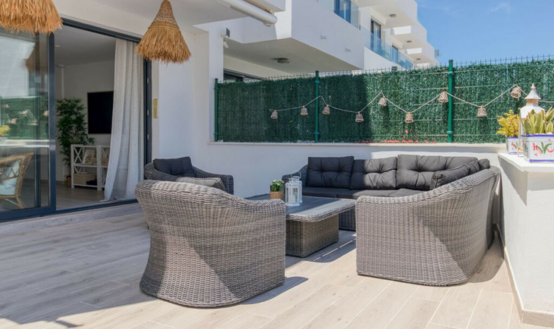 Resale - House -
Fuengirola