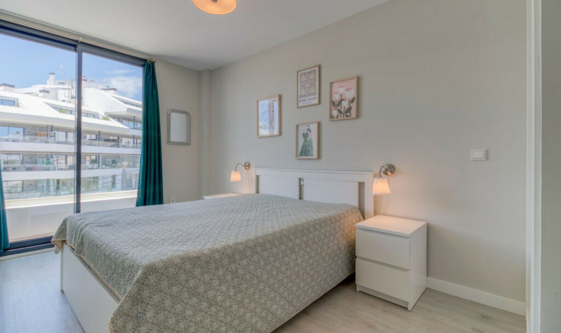 Resale - House -
Fuengirola