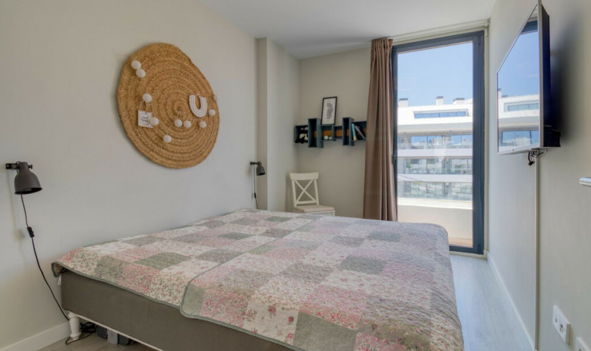 Resale - House -
Fuengirola