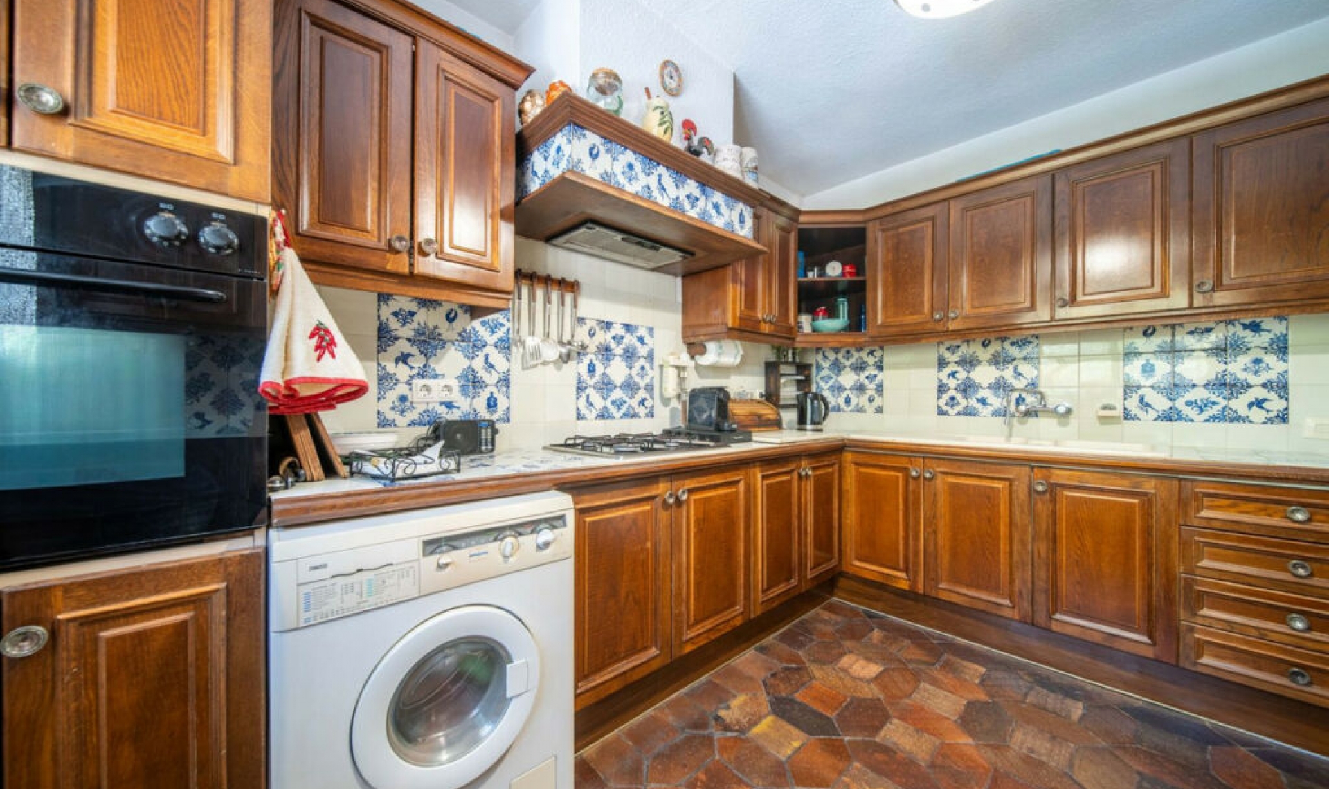 Resale - House -
Fuengirola