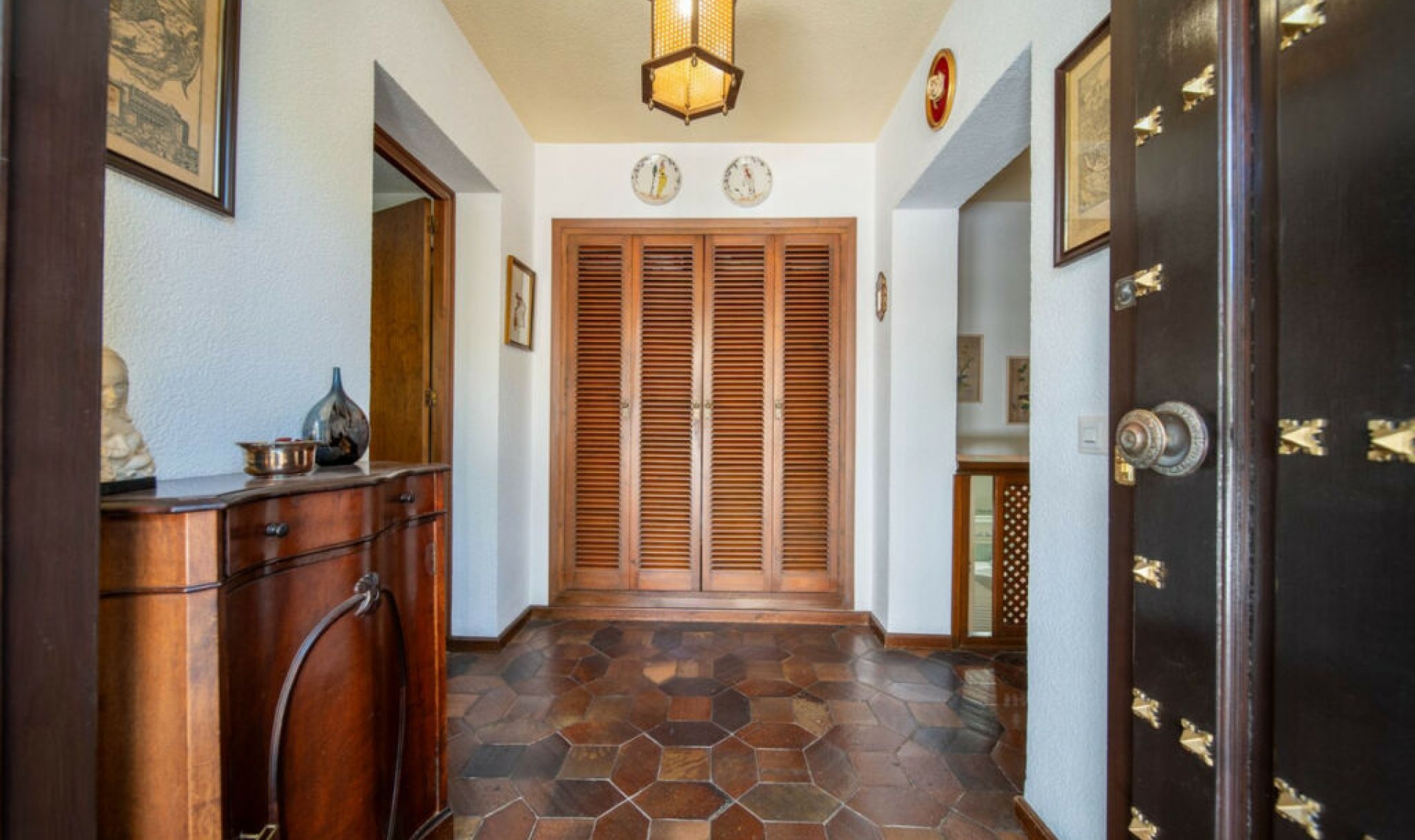 Resale - House -
Fuengirola