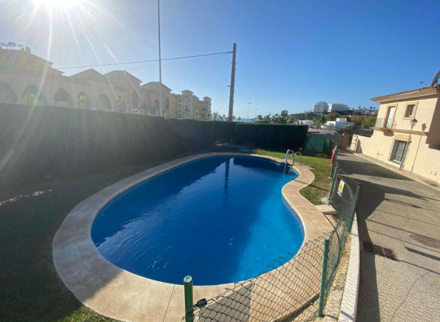 Resale - House -
Fuengirola