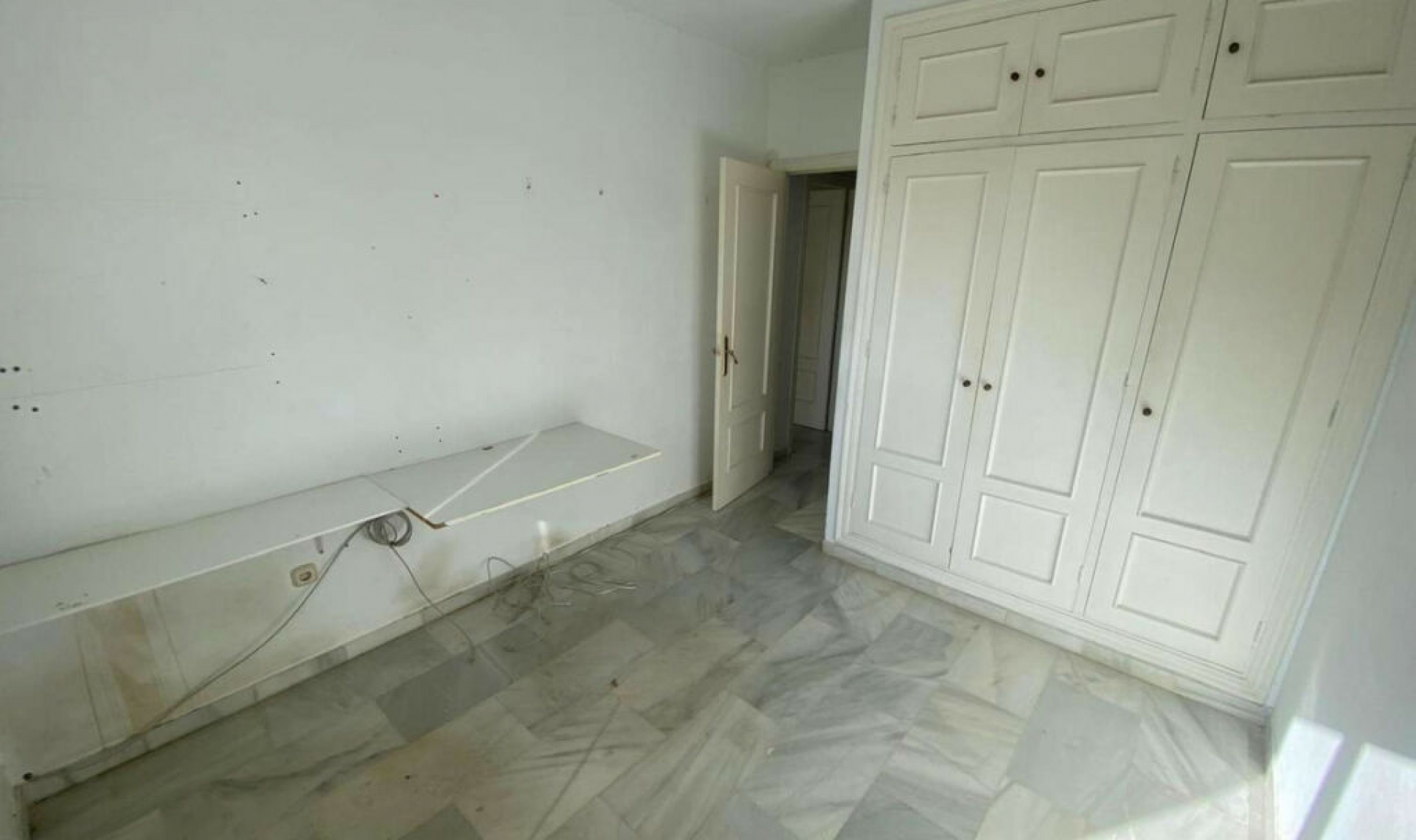 Resale - House -
Fuengirola