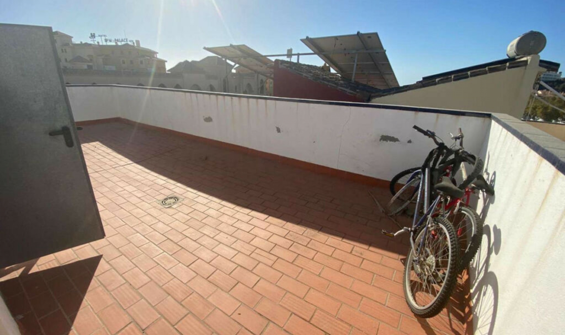 Resale - House -
Fuengirola