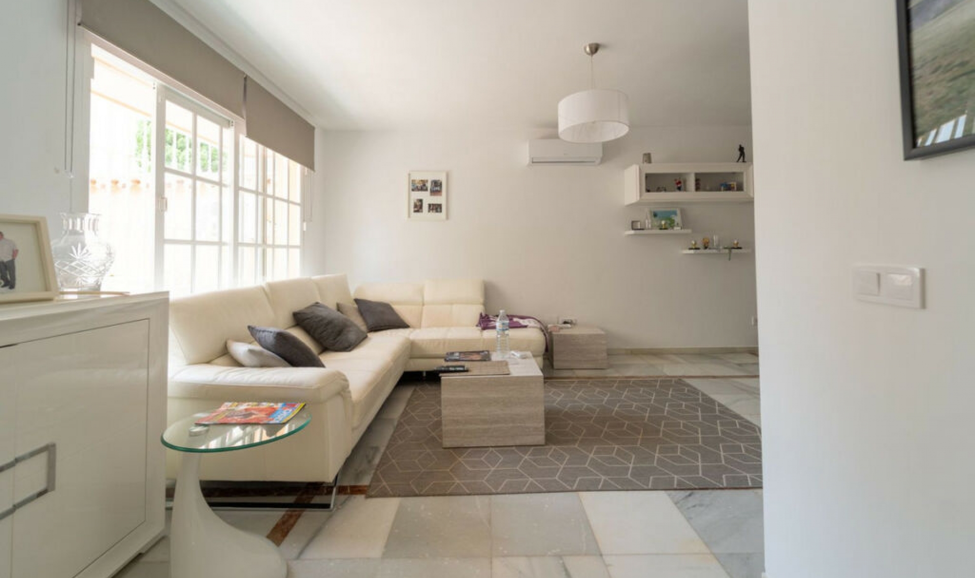 Resale - House -
Fuengirola