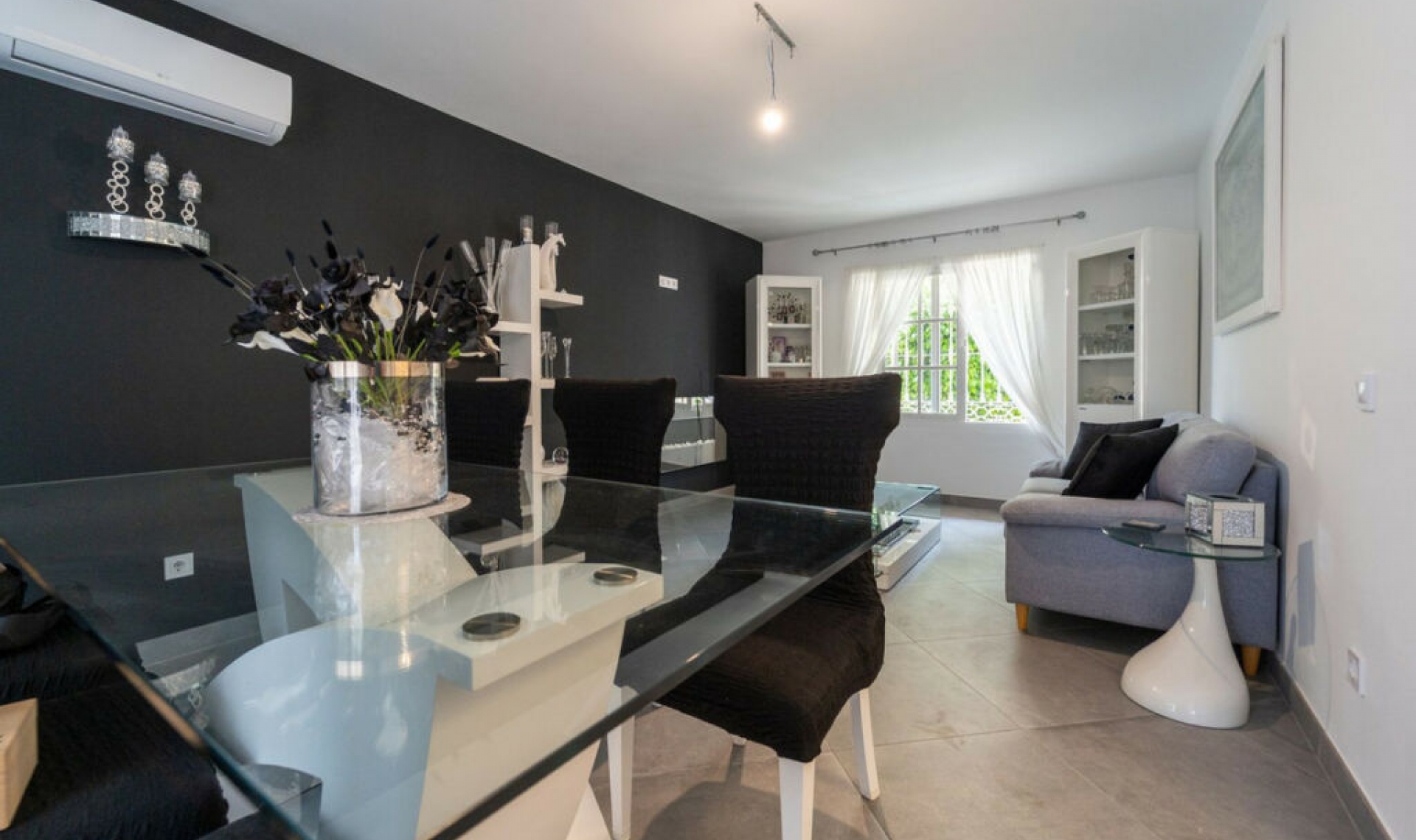 Resale - House -
Fuengirola