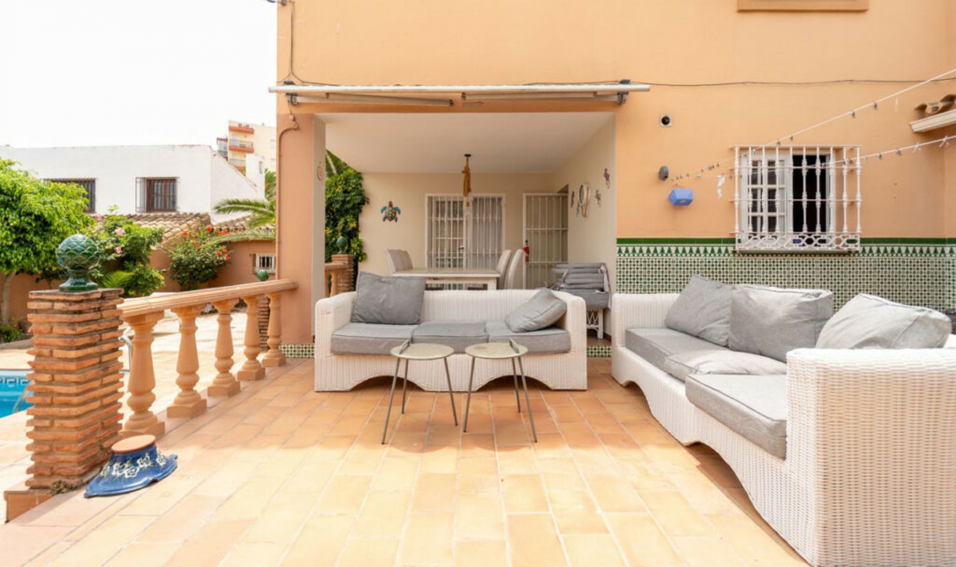 Resale - House -
Fuengirola
