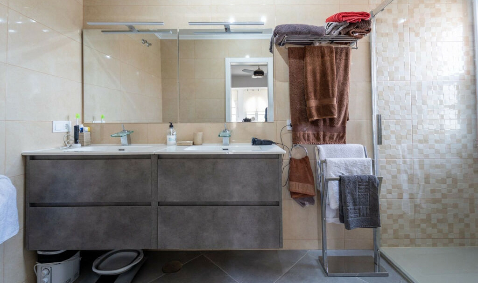 Resale - House -
Fuengirola