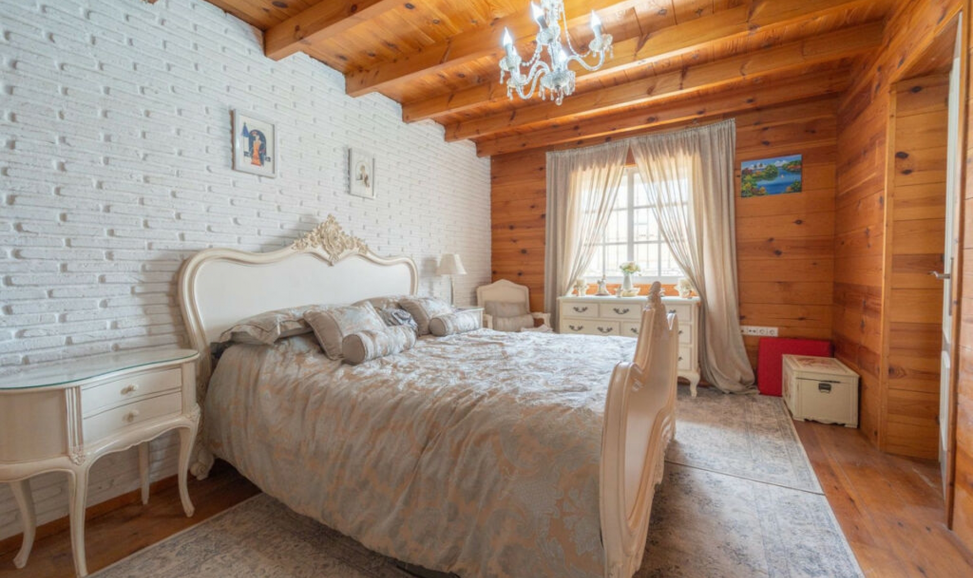 Resale - House -
Fuengirola