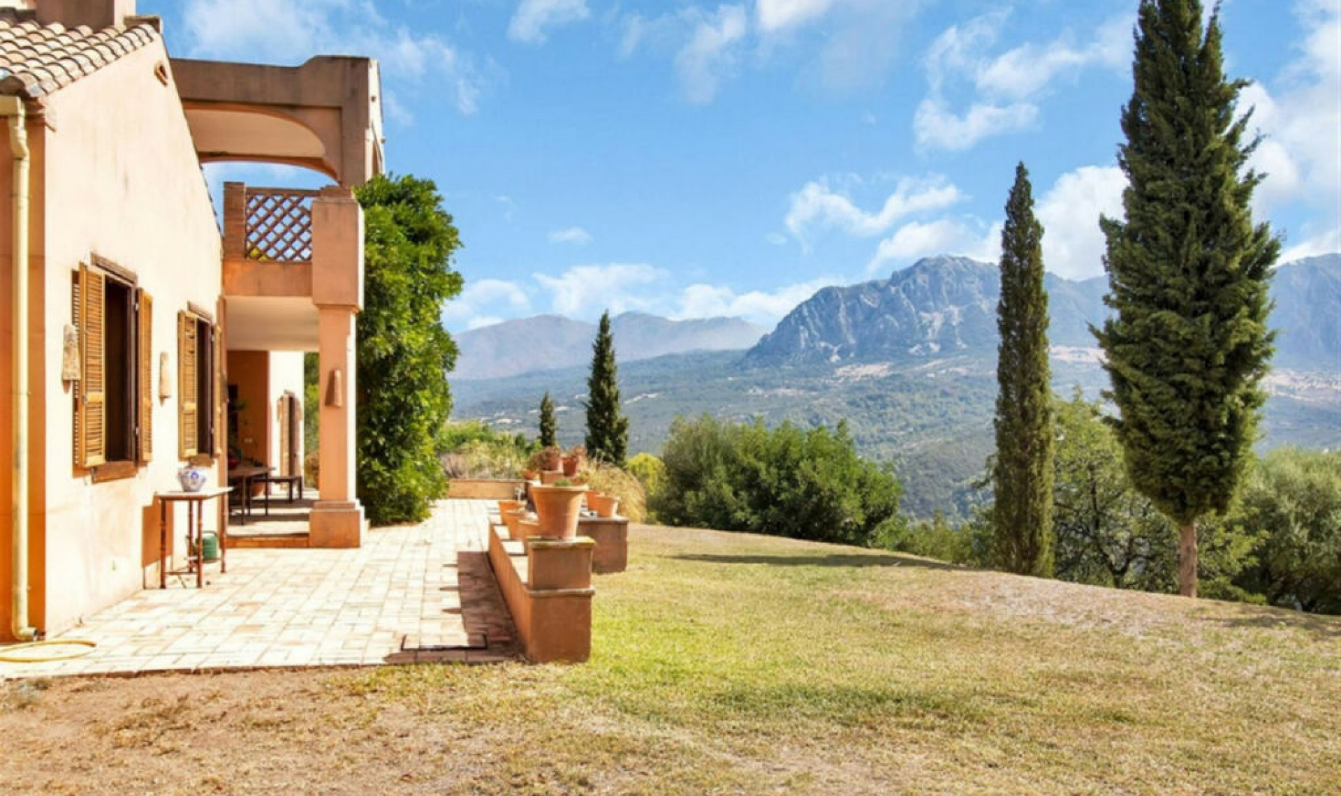 Resale - House -
Gaucín