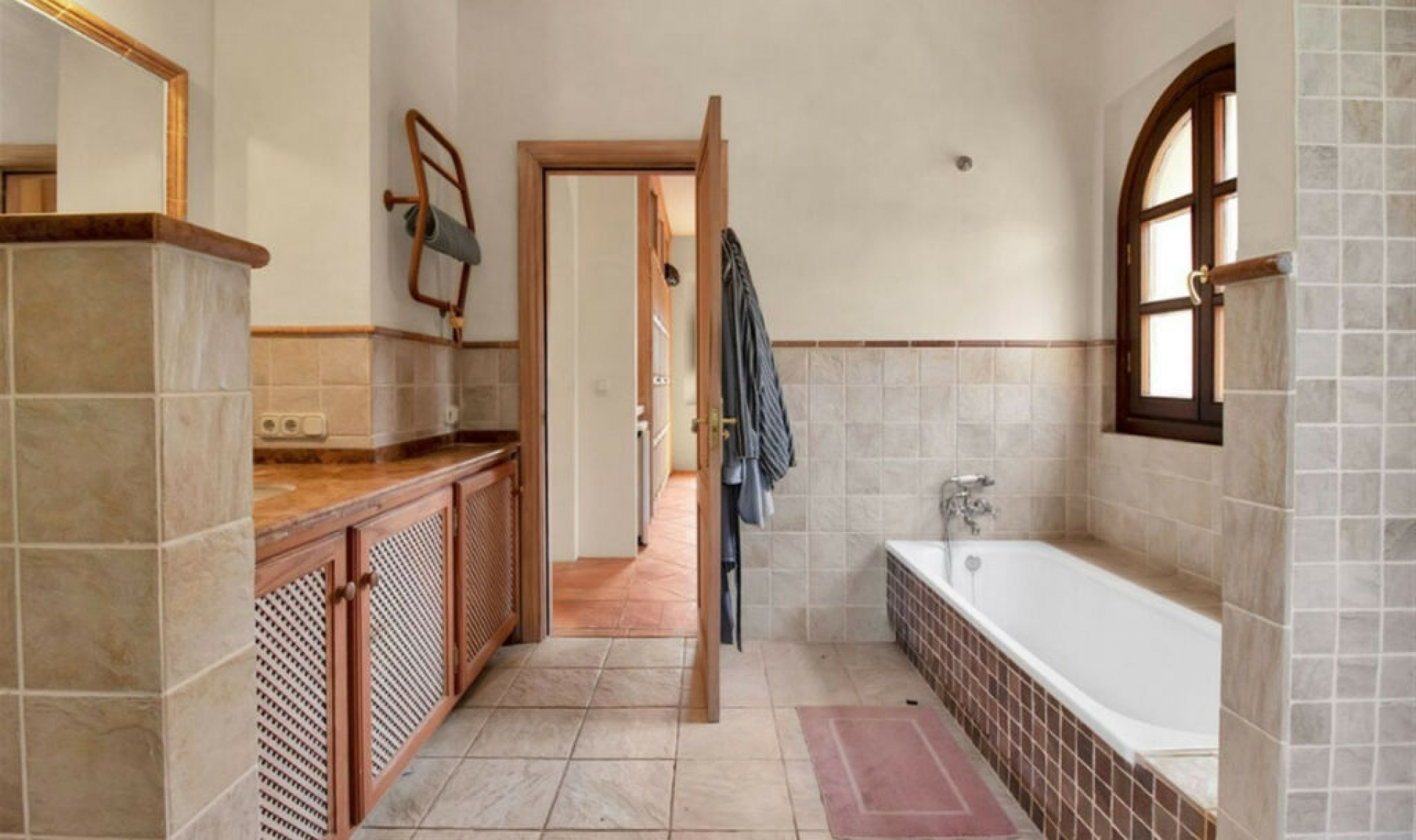 Resale - House -
Gaucín