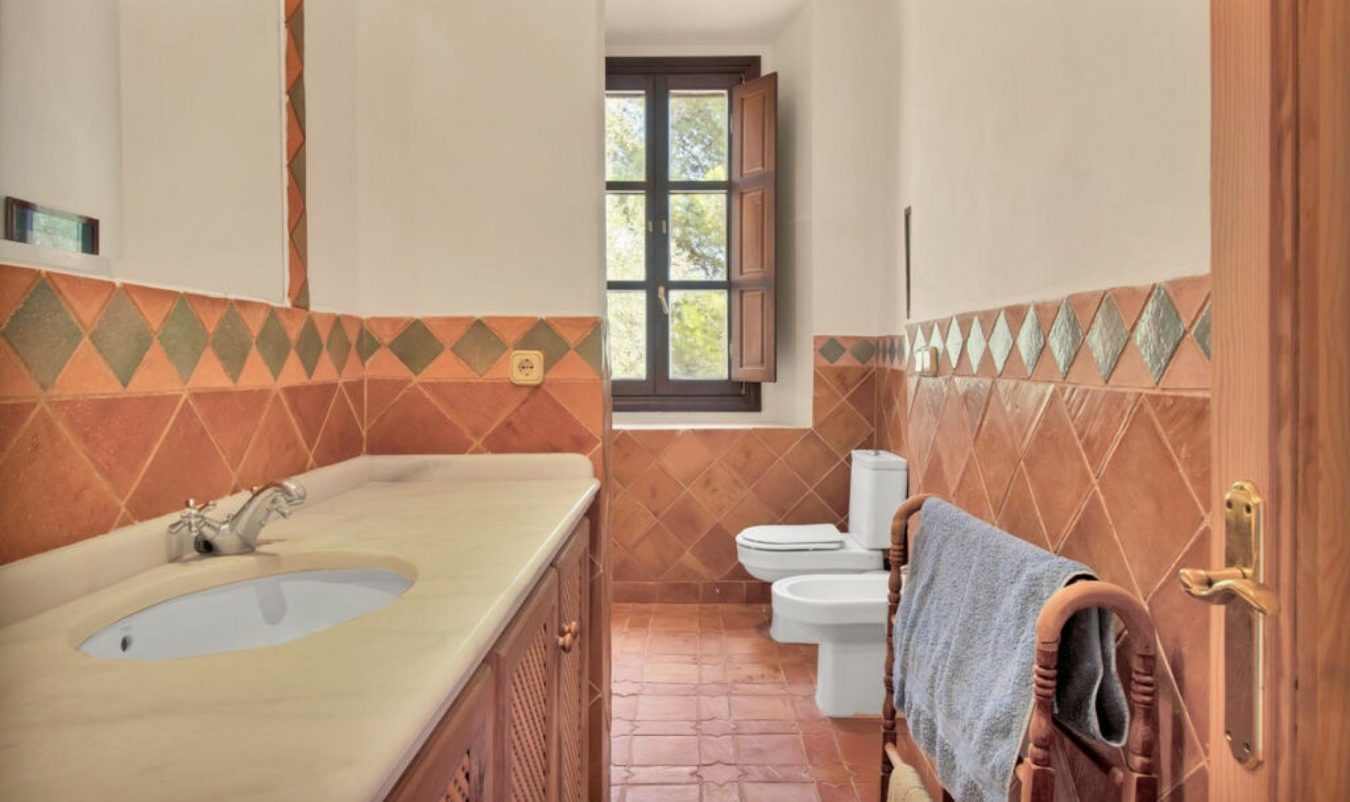Resale - House -
Gaucín