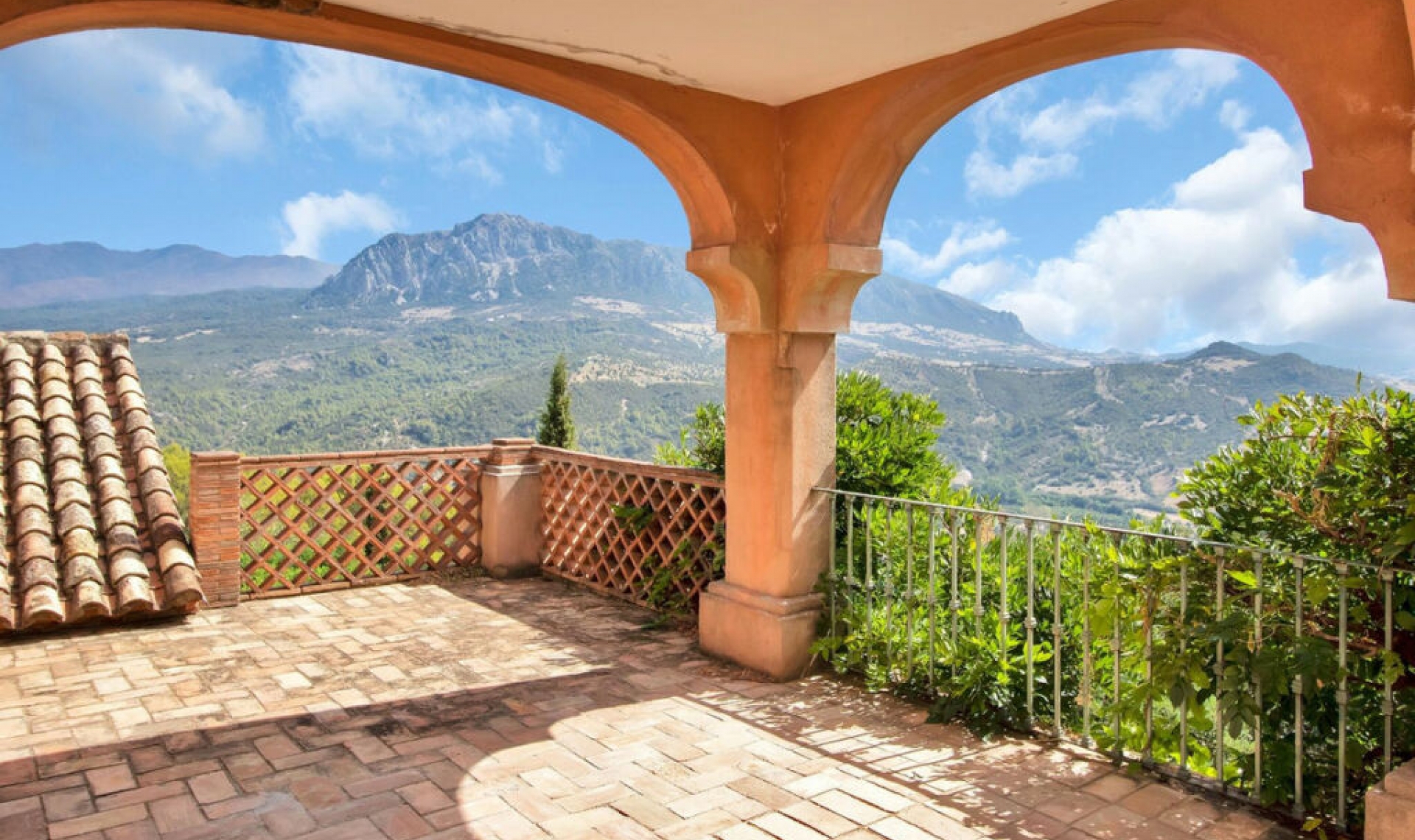 Resale - House -
Gaucín