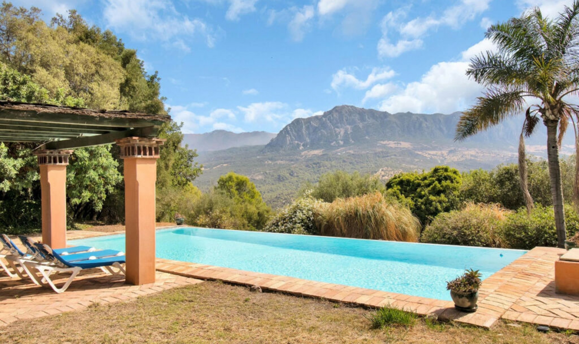 Resale - House -
Gaucín