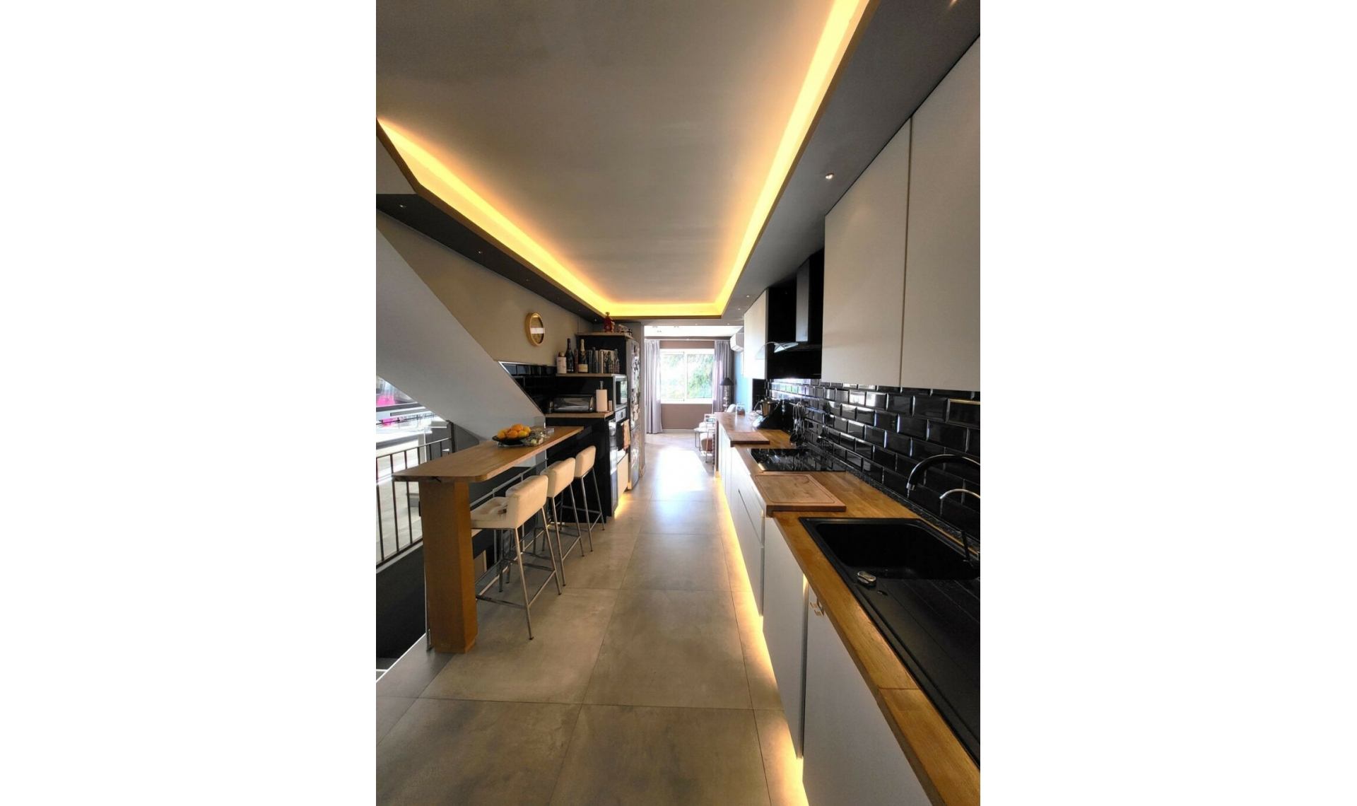 Resale - House -
Guadalmina Alta