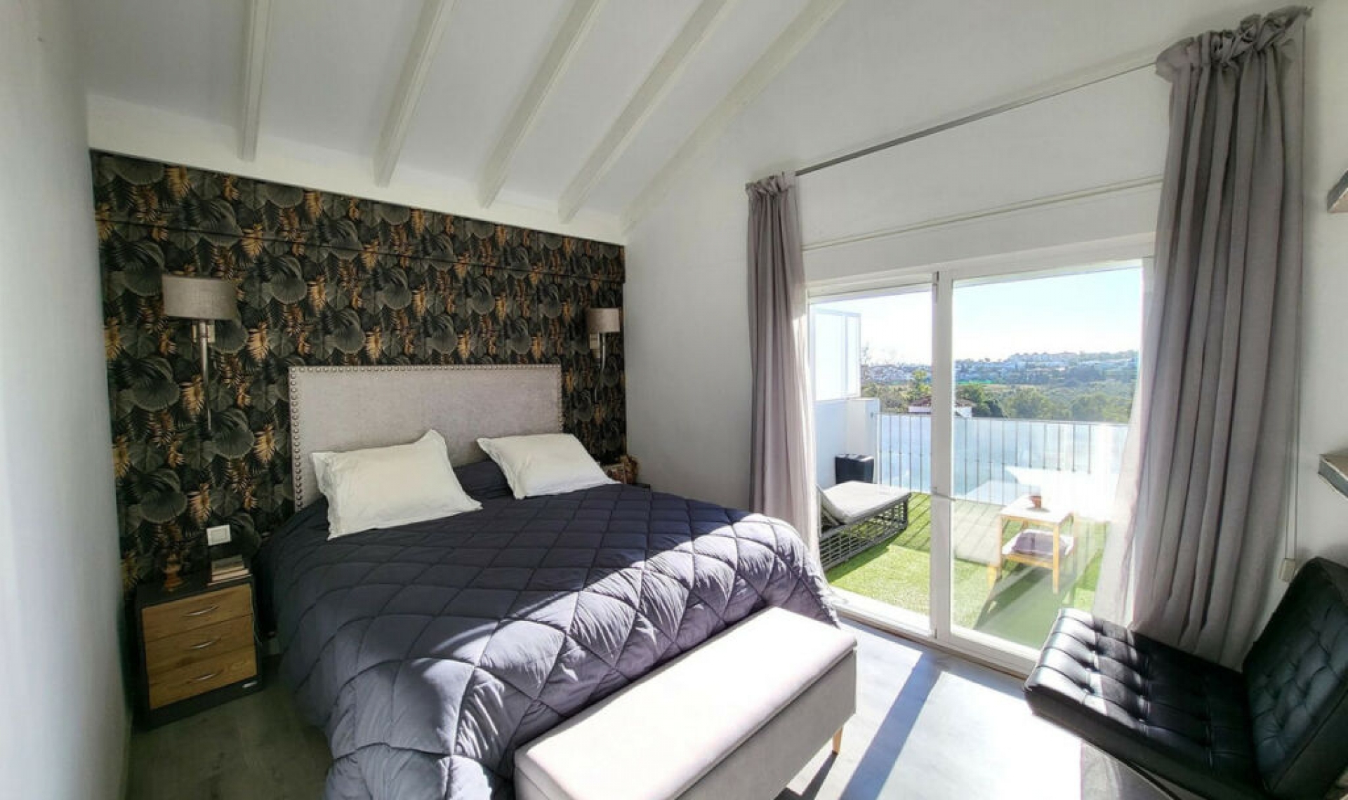 Resale - House -
Guadalmina Alta