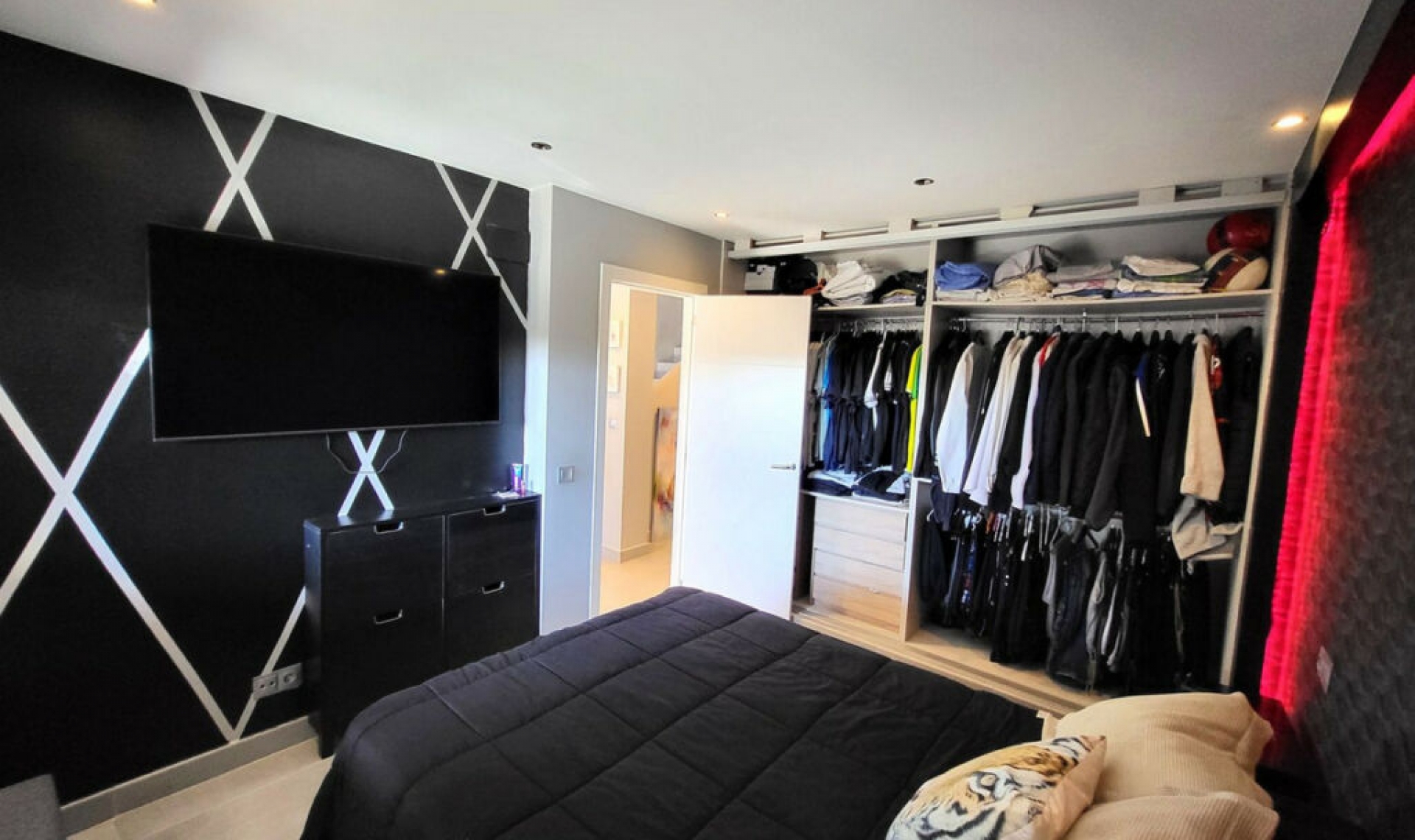 Resale - House -
Guadalmina Alta