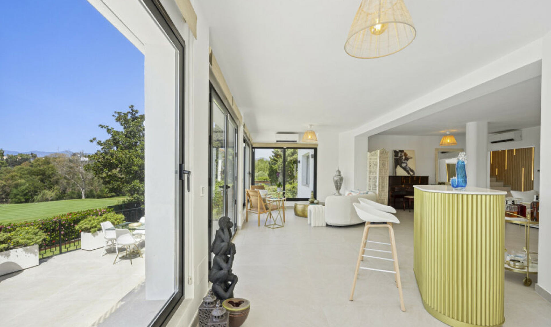 Resale - House -
Guadalmina Alta