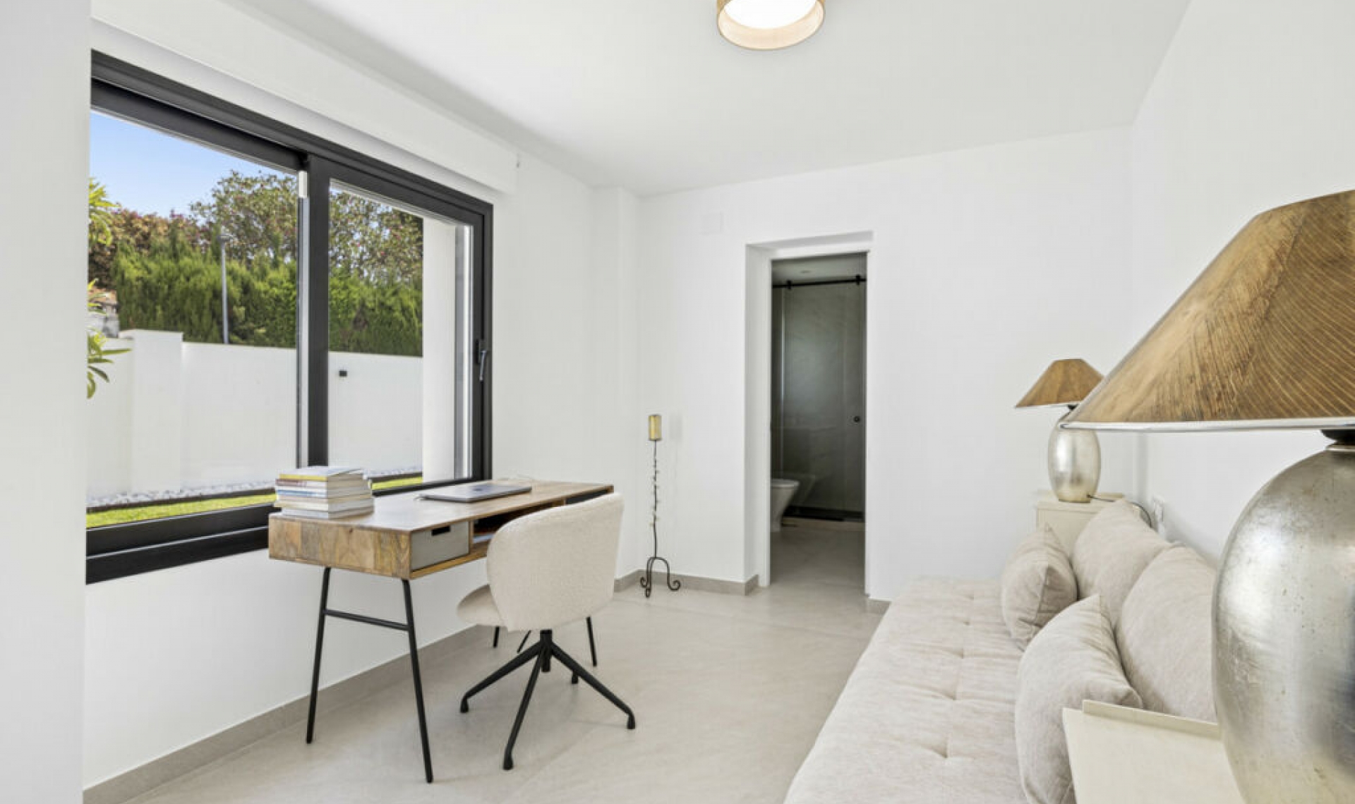Resale - House -
Guadalmina Alta