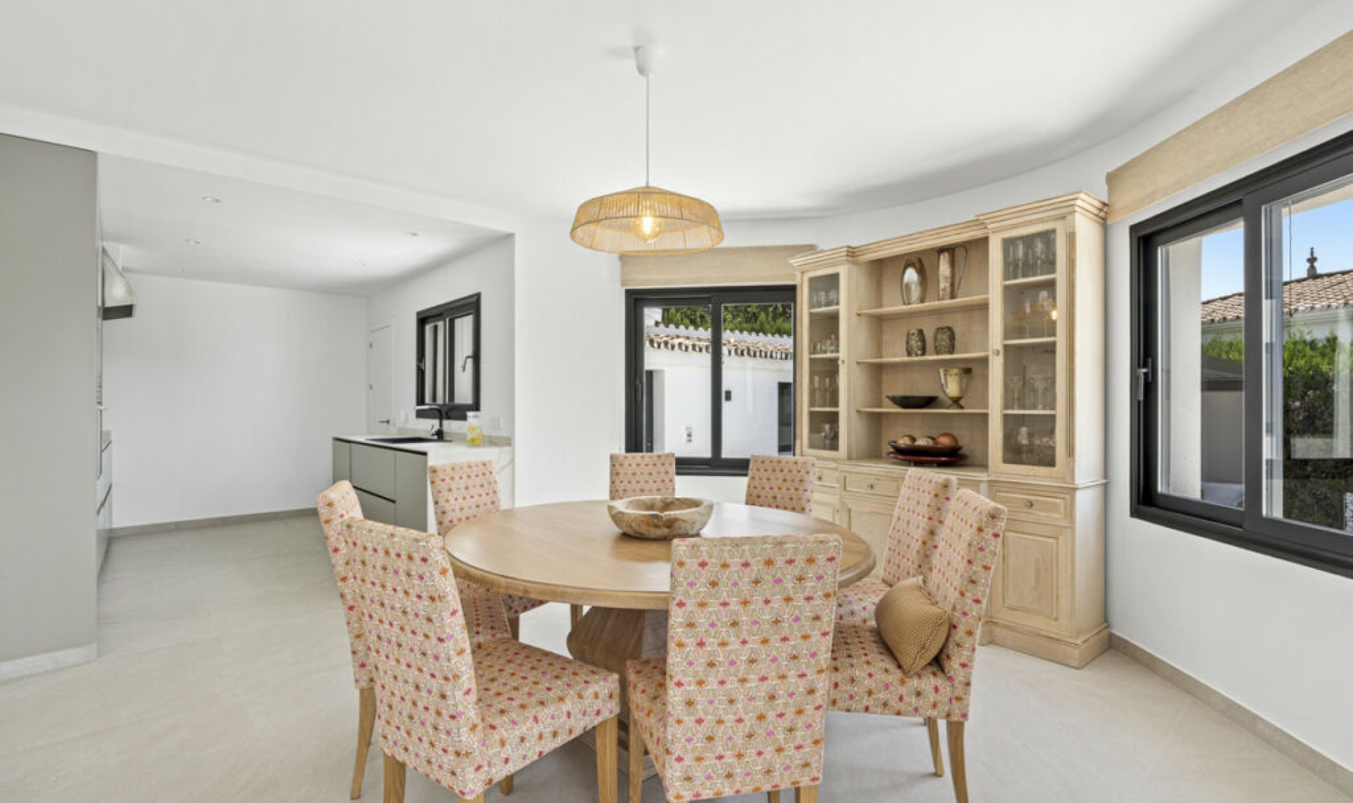 Resale - House -
Guadalmina Alta