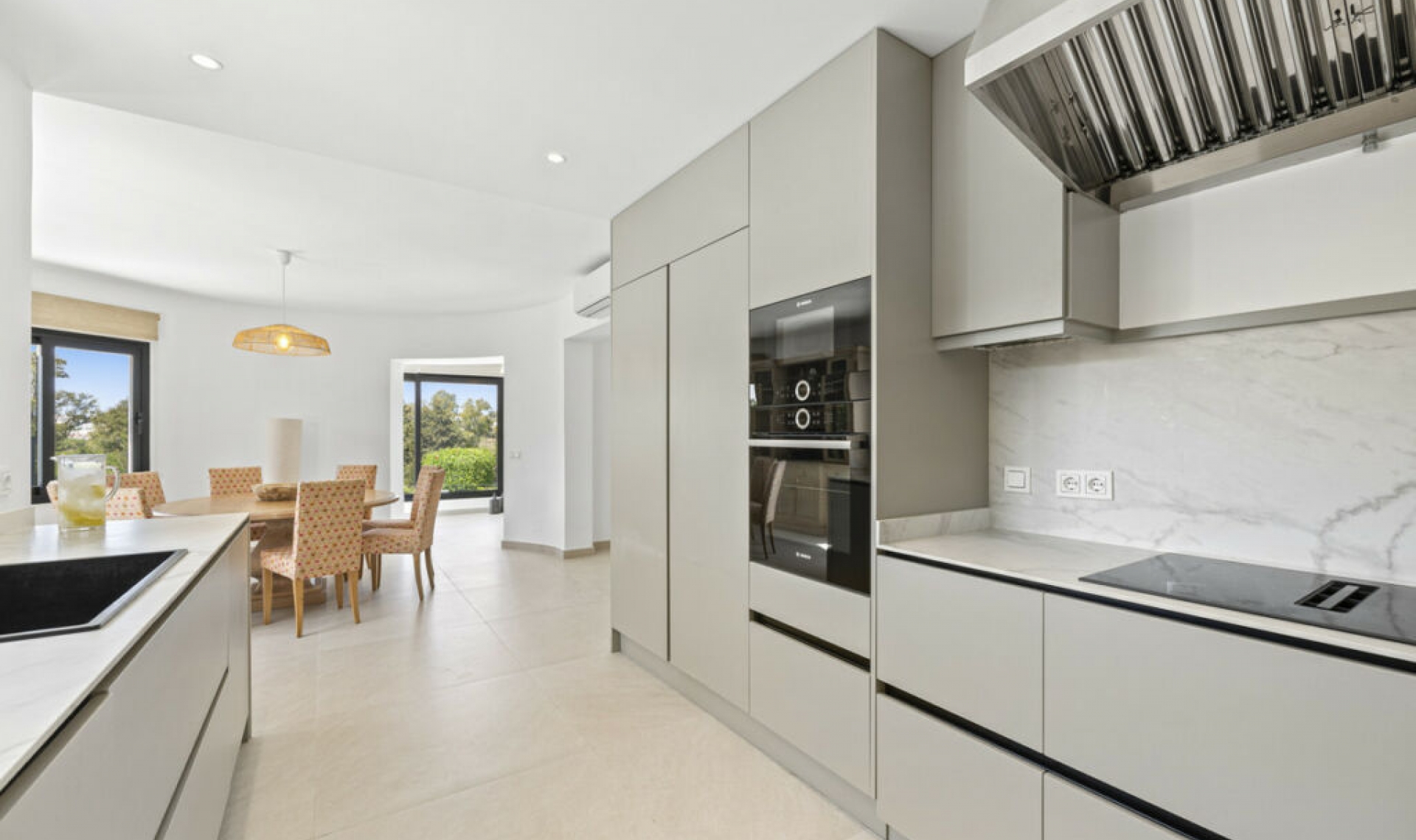 Resale - House -
Guadalmina Alta