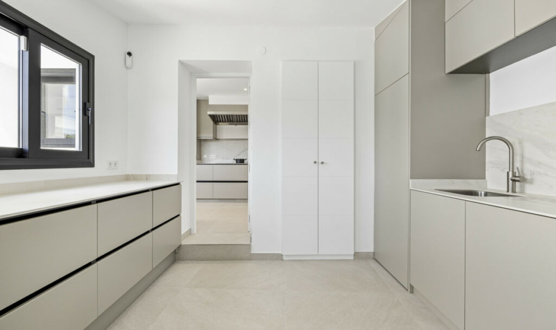 Resale - House -
Guadalmina Alta
