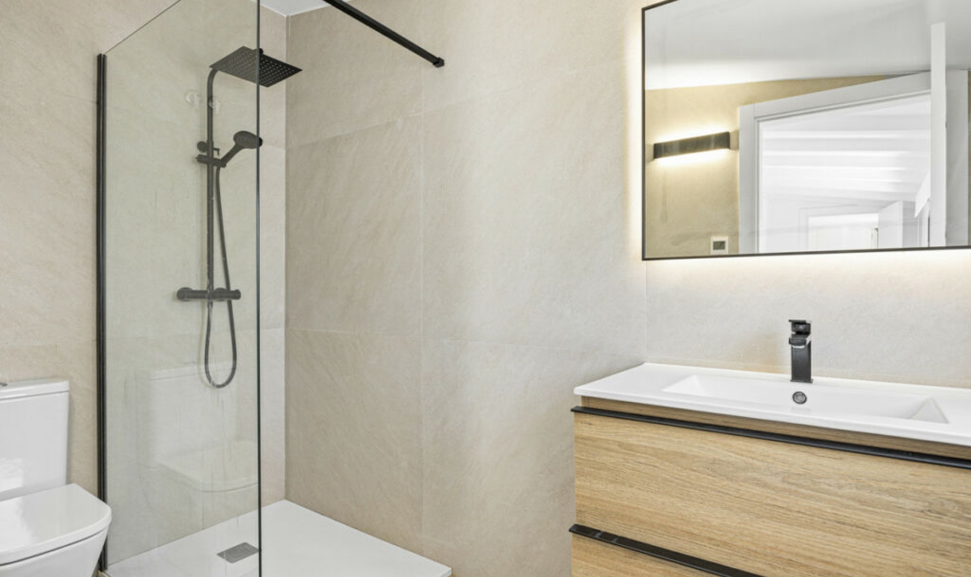 Resale - House -
Guadalmina Alta
