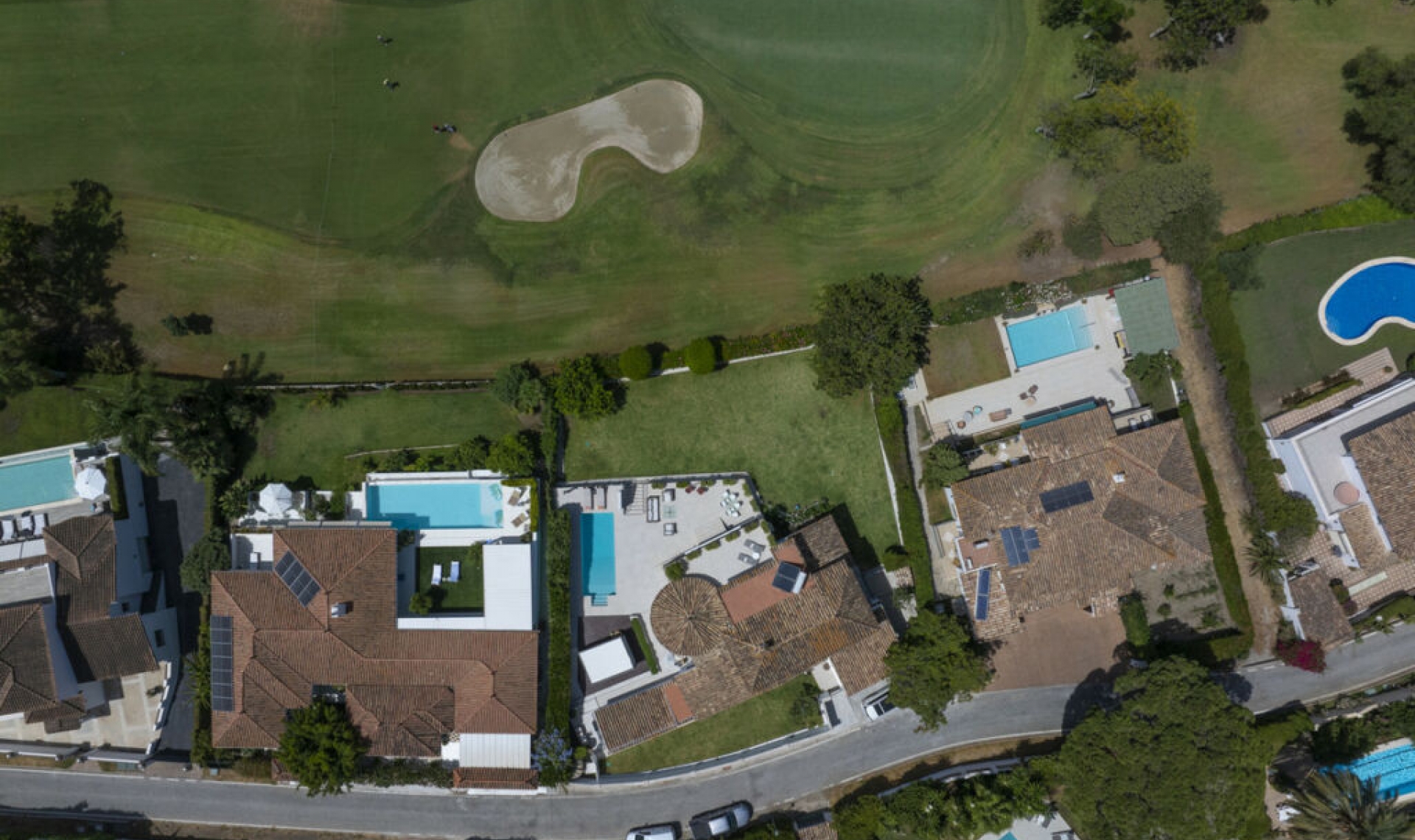 Resale - House -
Guadalmina Alta