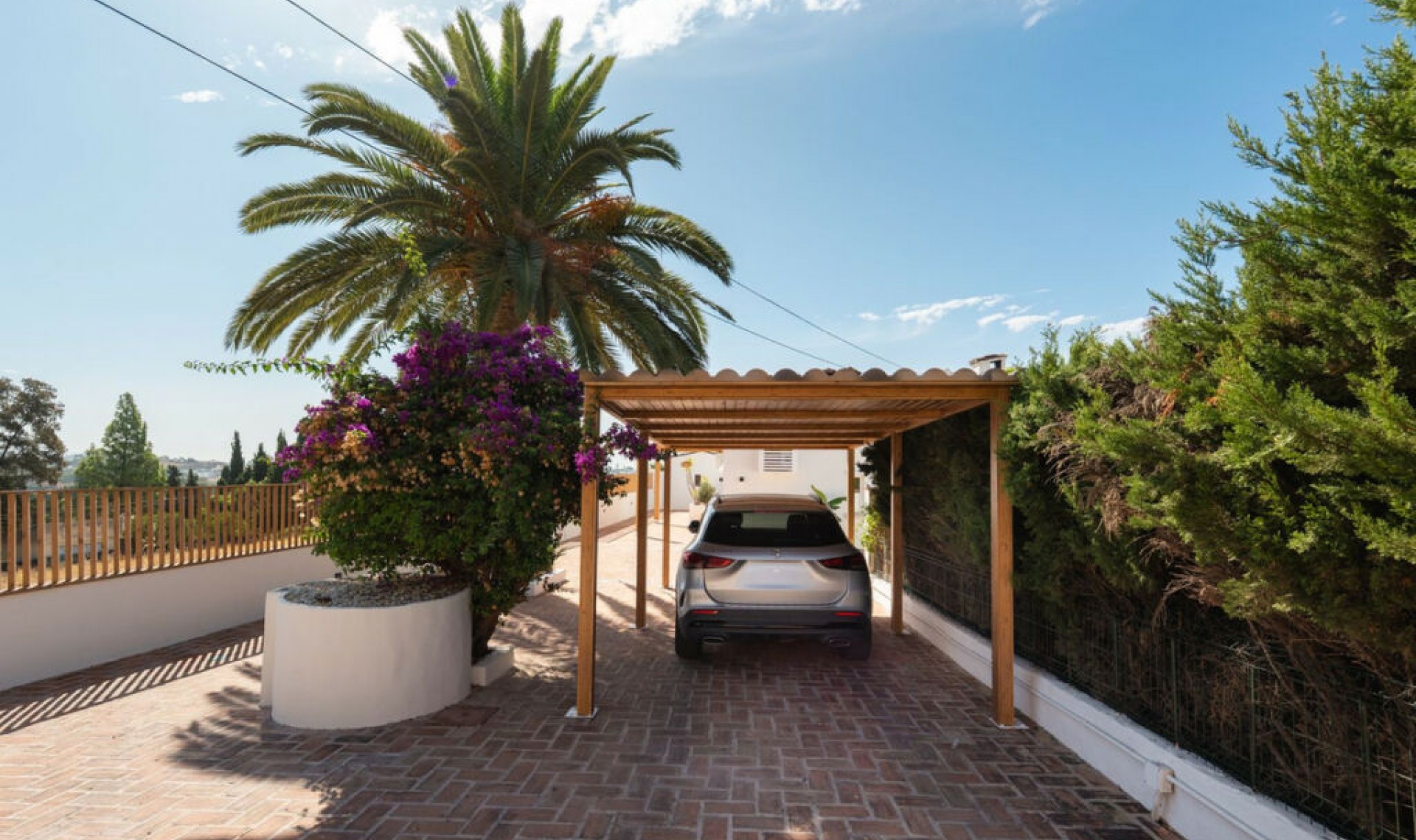 Resale - House -
Guadalmina Alta