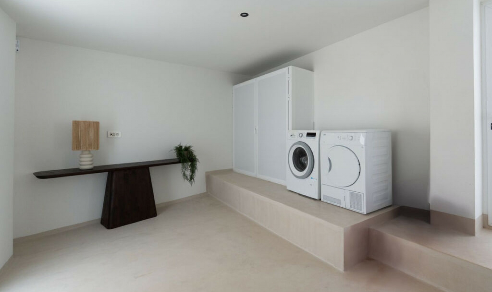 Resale - House -
Guadalmina Alta