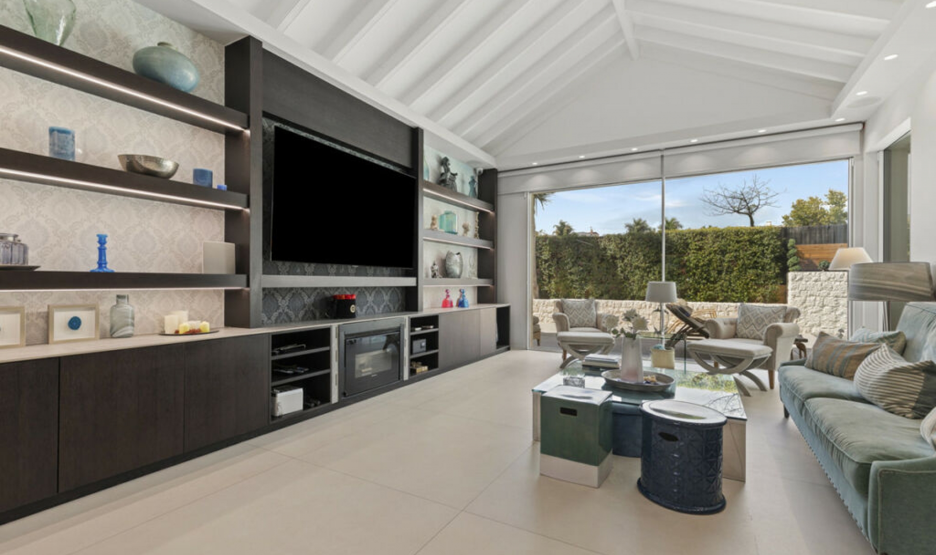 Resale - House -
Guadalmina Alta