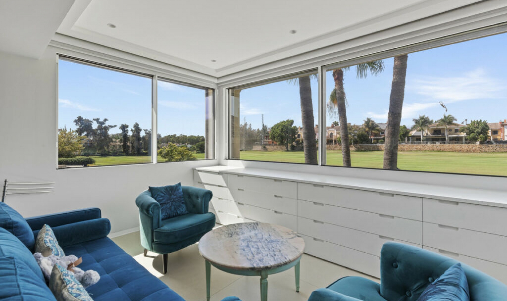 Resale - House -
Guadalmina Alta