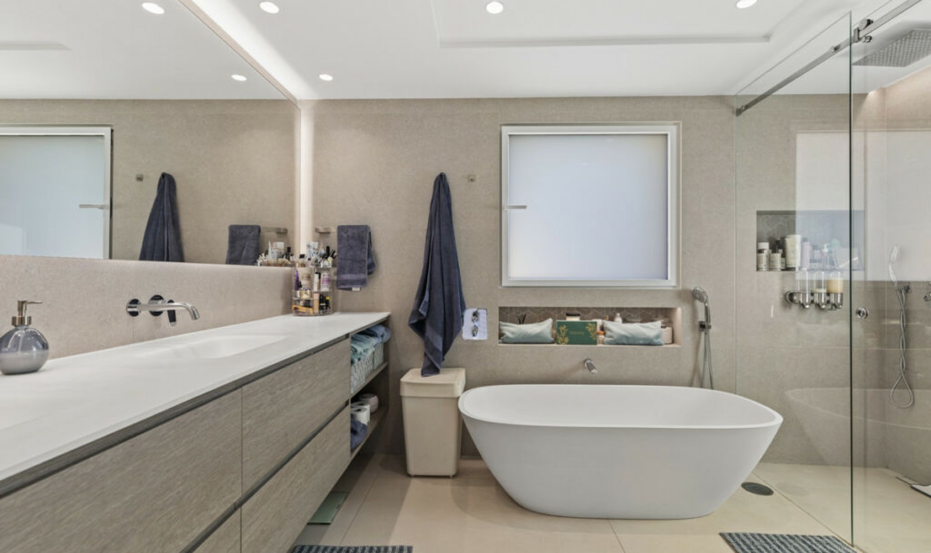 Resale - House -
Guadalmina Alta