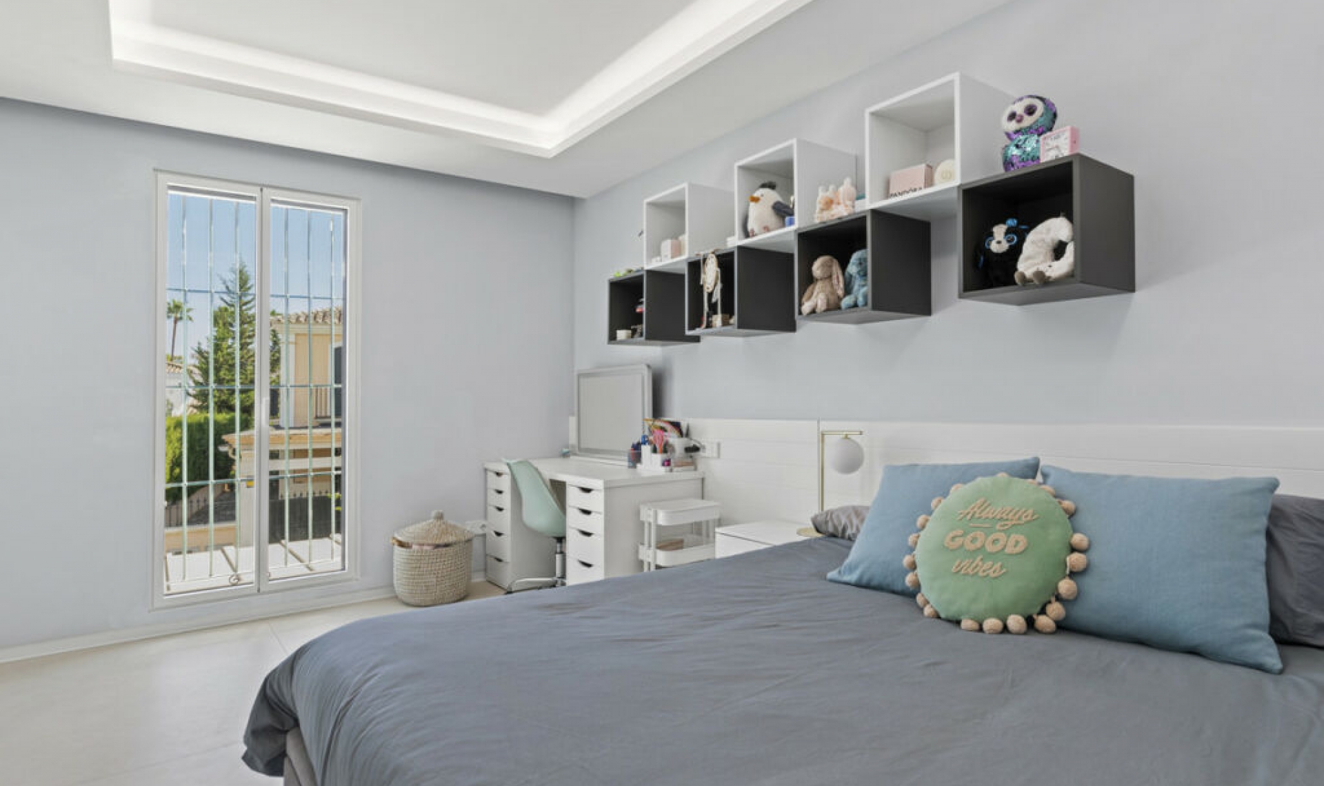 Resale - House -
Guadalmina Alta