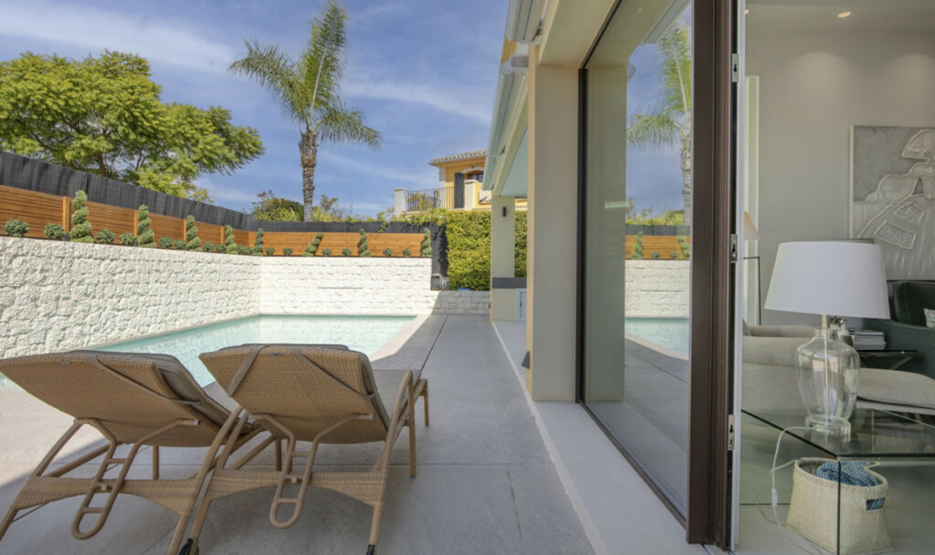 Resale - House -
Guadalmina Alta