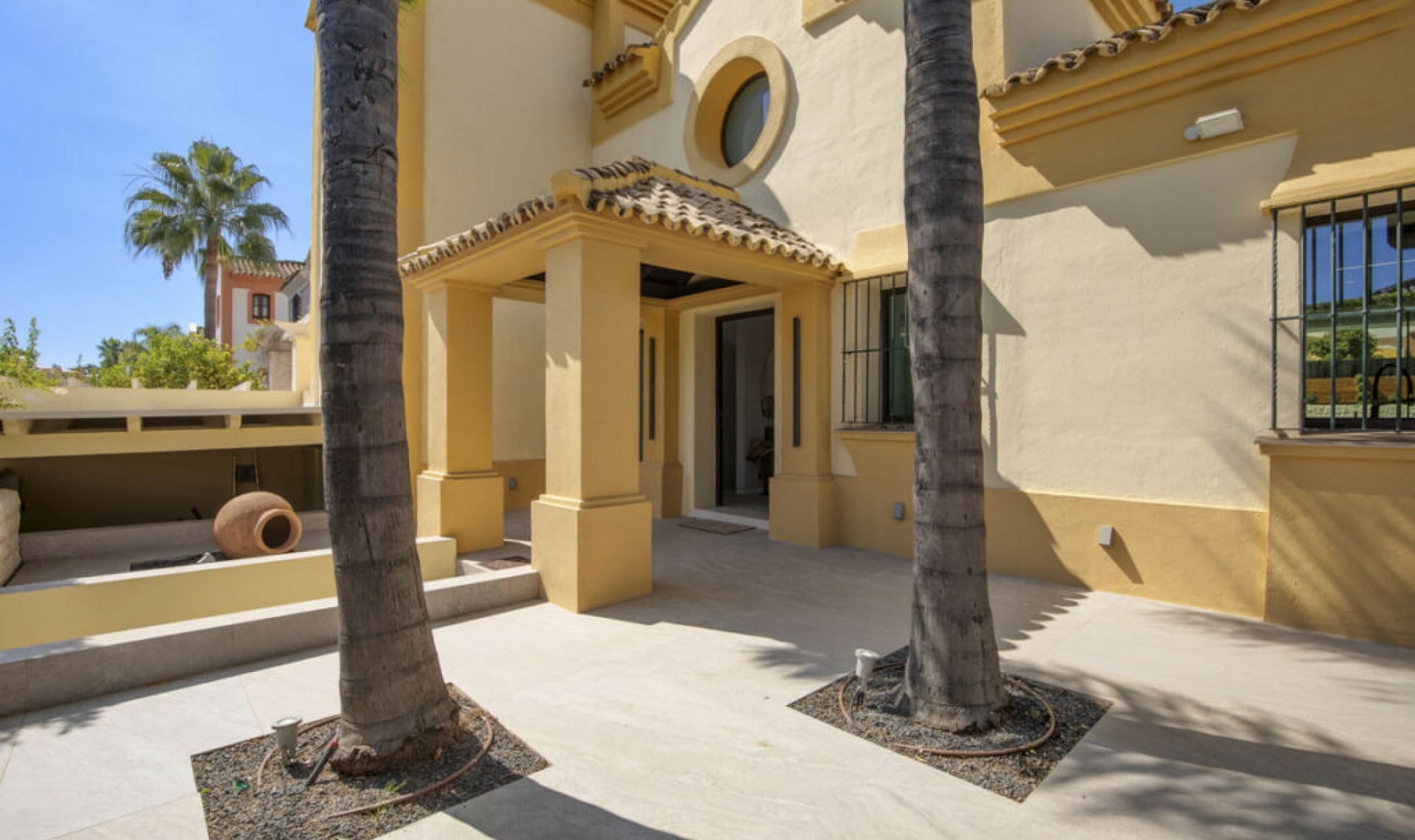 Resale - House -
Guadalmina Alta